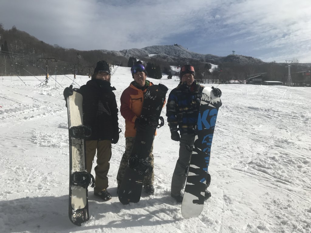 蔵王スノーボードスクール 1月11日のお客様 山形県からお越しいただいたお二人は 50代でスノボデビュー いま50 60代がアツい